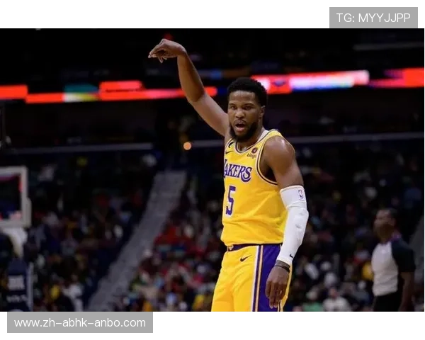 比斯利目前在CBA哪支球队效力？